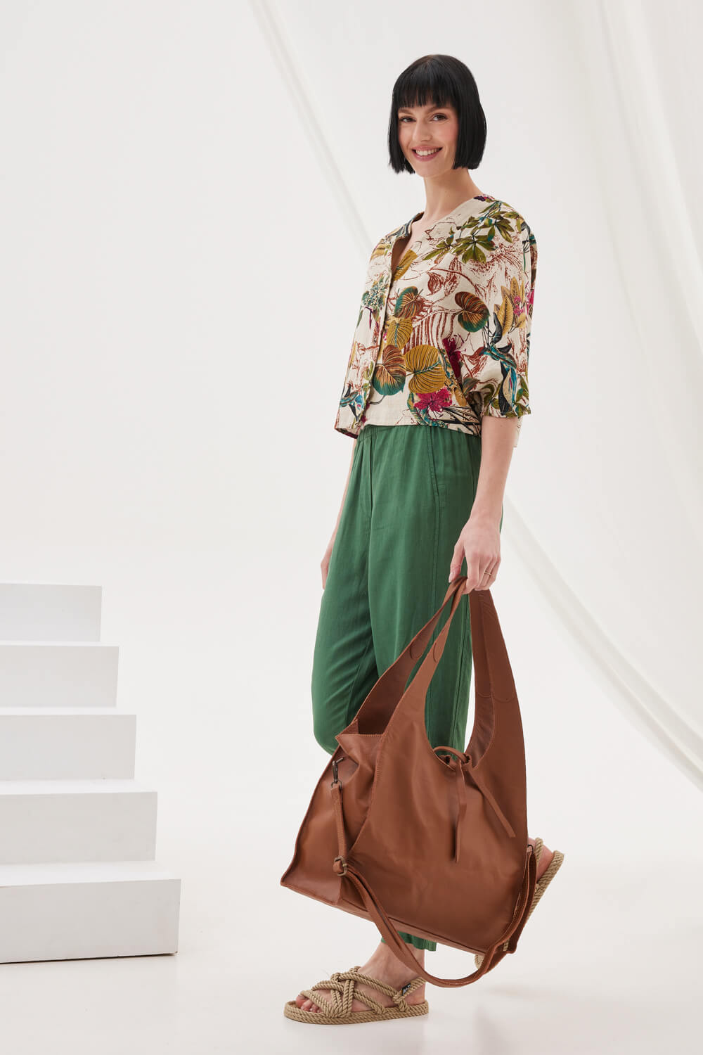 oversize-crop-print-shirt-woman-clothing-collection-tsapi-5.jpg