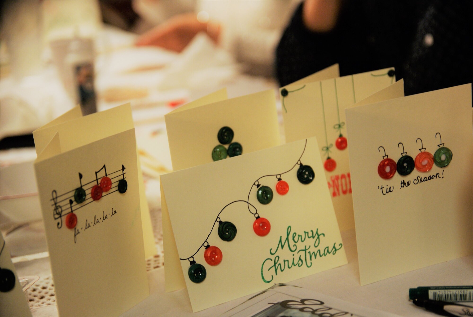 217_homemade-christmas-cards-2021-08-31-09-14-45-utc_1_96.jpg