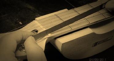 KRAVS CRAFT (Κραβαριώτης Χρήστος Β.) * Κατασκευή - Επισκευή και Εμπόριο Μουσικών Οργάνων